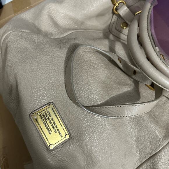 EUC Marc Jacobs Large Q FRAN BAG Cream Pebble Leather Brass Hardware Crossbody - Picture 14 of 16